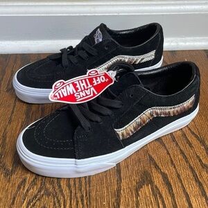 NWT Vans SK8 Low Tiger Stripe Shoes
